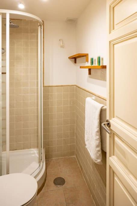 Beautiful Apartment In Malasana For 3 Pax - Ferrer Madrid Exterior photo